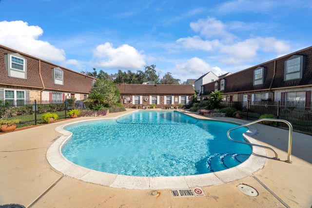 9303 Hammerly Boulevard 1002, Houston, TX 77080