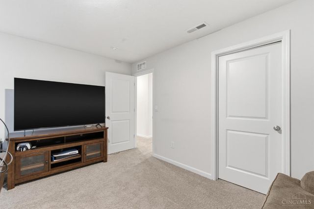 5049 Lakeview Drive, Hamilton Twp, OH 45152