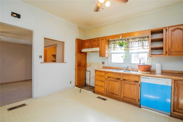 407 N Pittman Street, Prairie Grove, AR 72753