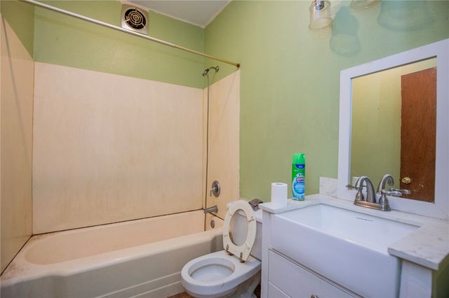 407 N Pittman Street, Prairie Grove, AR 72753