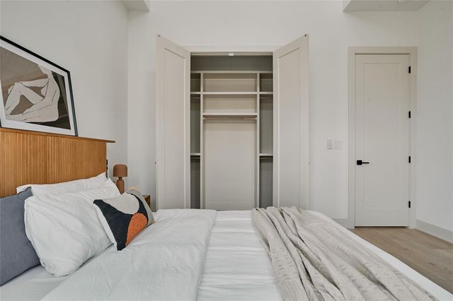 2209 Woodland Ave 201, Austin, TX 78741