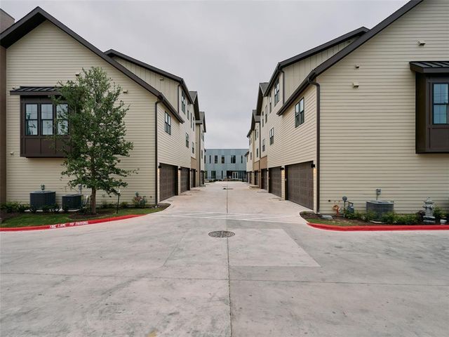 2209 Woodland Ave 201, Austin, TX 78741