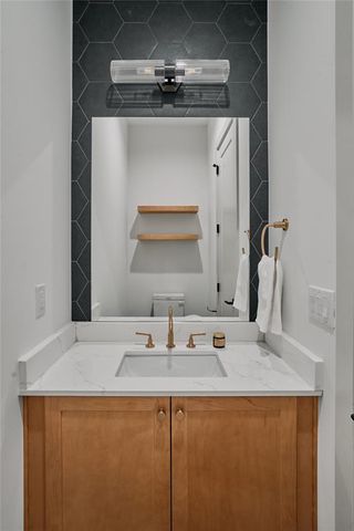 2209 Woodland Ave 201, Austin, TX 78741