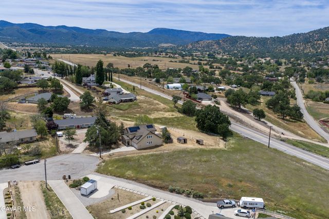 20450 Clubview Court, Tehachapi, CA 93561
