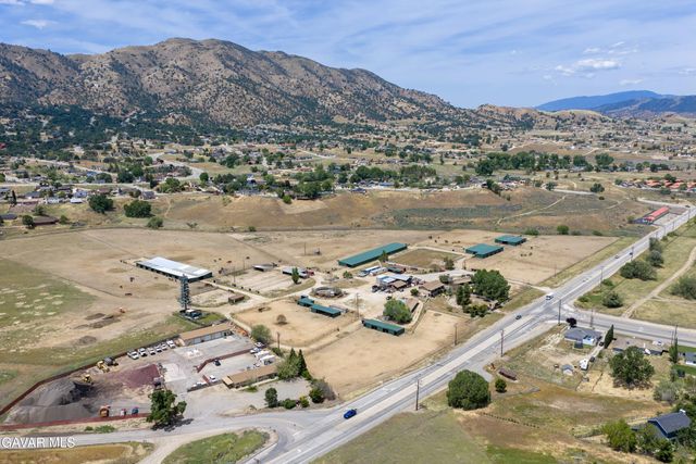 20450 Clubview Court, Tehachapi, CA 93561