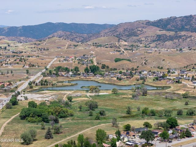20450 Clubview Court, Tehachapi, CA 93561