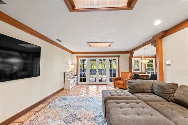 2293 Bonnie Brae, Claremont, CA 91711