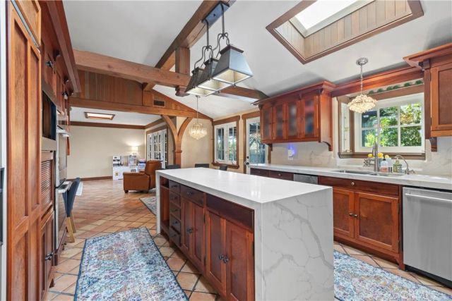 2293 Bonnie Brae, Claremont, CA 91711