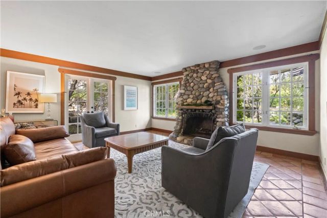 2293 Bonnie Brae, Claremont, CA 91711