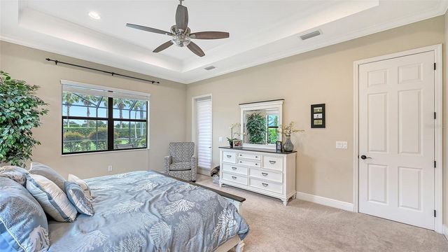 8215 LARKSPUR CIRCLE, Sarasota, FL 34241