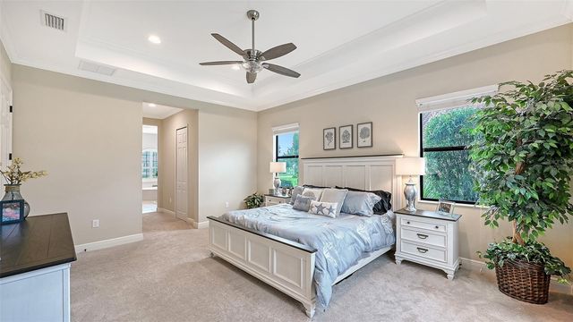 8215 LARKSPUR CIRCLE, Sarasota, FL 34241