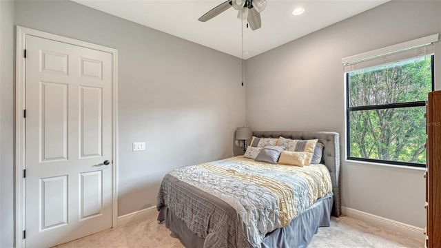8215 LARKSPUR CIRCLE, Sarasota, FL 34241
