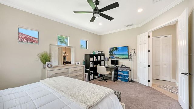 8215 LARKSPUR CIRCLE, Sarasota, FL 34241