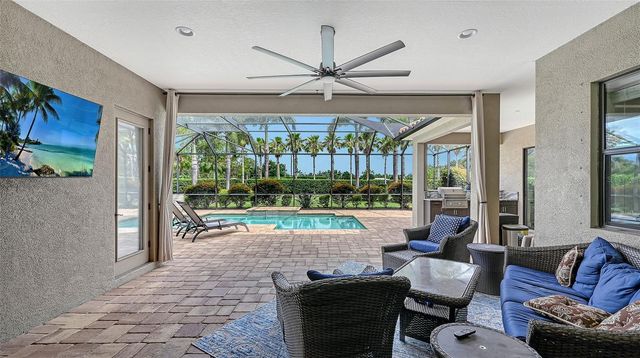8215 LARKSPUR CIRCLE, Sarasota, FL 34241