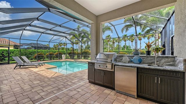 8215 LARKSPUR CIRCLE, Sarasota, FL 34241