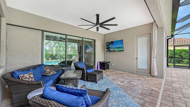 8215 LARKSPUR CIRCLE, Sarasota, FL 34241