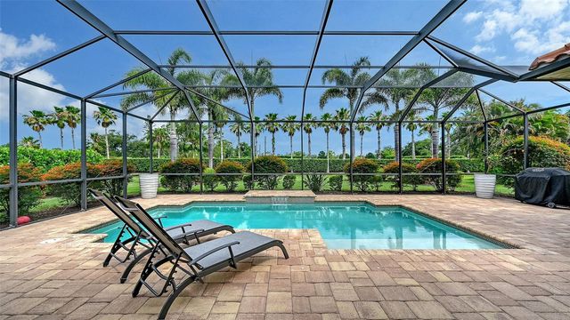 8215 LARKSPUR CIRCLE, Sarasota, FL 34241
