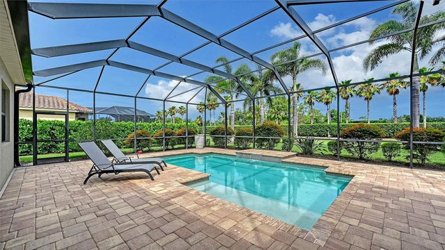 8215 LARKSPUR CIRCLE, Sarasota, FL 34241