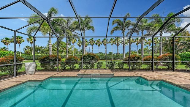 8215 LARKSPUR CIRCLE, Sarasota, FL 34241
