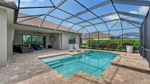 8215 LARKSPUR CIRCLE, Sarasota, FL 34241