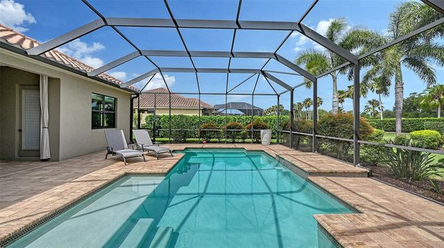 8215 LARKSPUR CIRCLE, Sarasota, FL 34241