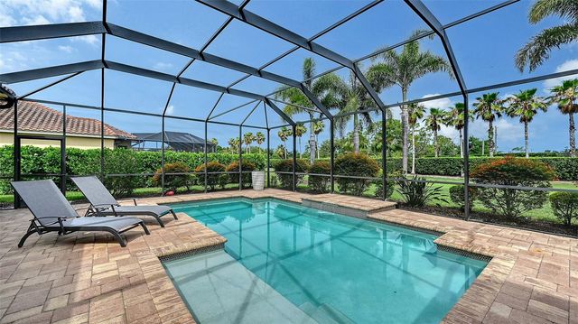 8215 LARKSPUR CIRCLE, Sarasota, FL 34241