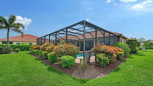 8215 LARKSPUR CIRCLE, Sarasota, FL 34241