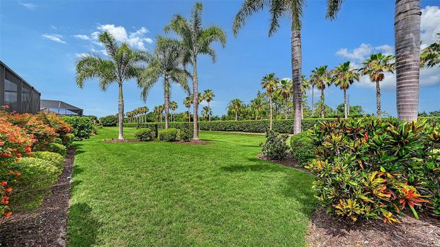 8215 LARKSPUR CIRCLE, Sarasota, FL 34241