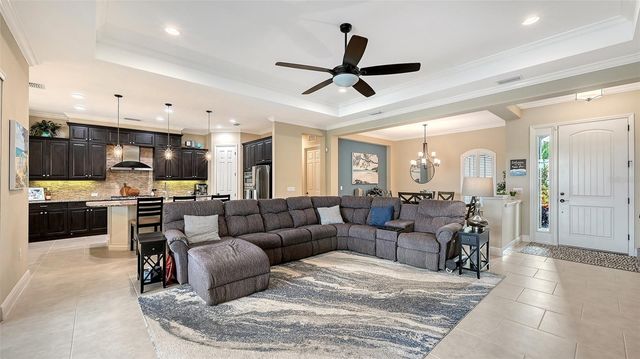 8215 LARKSPUR CIRCLE, Sarasota, FL 34241