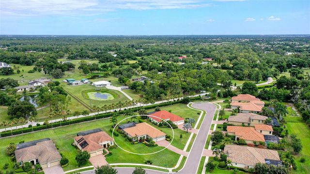 8215 LARKSPUR CIRCLE, Sarasota, FL 34241