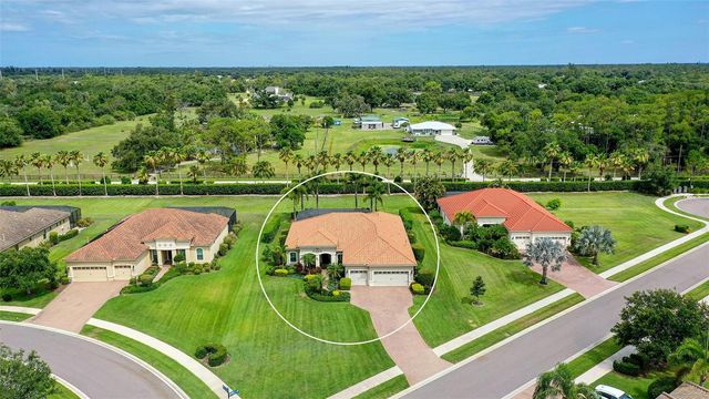 8215 LARKSPUR CIRCLE, Sarasota, FL 34241