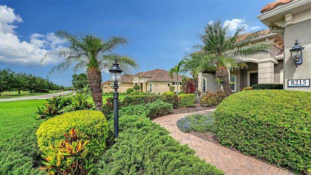 8215 LARKSPUR CIRCLE, Sarasota, FL 34241