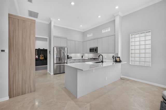 144 Sedona Way, Palm Beach Gardens, FL 33418