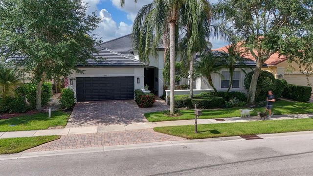 144 Sedona Way, Palm Beach Gardens, FL 33418