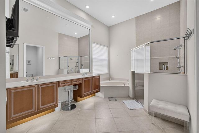 144 Sedona Way, Palm Beach Gardens, FL 33418