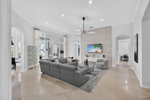 144 Sedona Way, Palm Beach Gardens, FL 33418