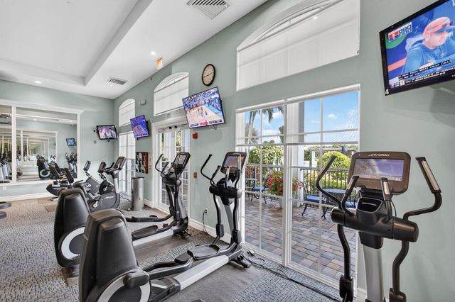 144 Sedona Way, Palm Beach Gardens, FL 33418