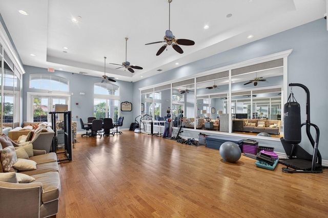 144 Sedona Way, Palm Beach Gardens, FL 33418