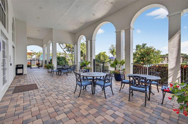 144 Sedona Way, Palm Beach Gardens, FL 33418