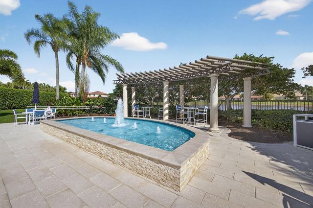 144 Sedona Way, Palm Beach Gardens, FL 33418