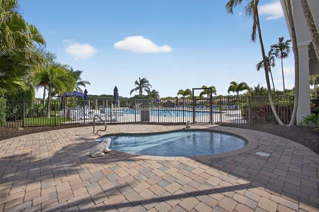 144 Sedona Way, Palm Beach Gardens, FL 33418