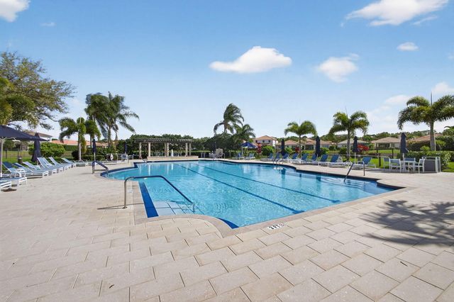 144 Sedona Way, Palm Beach Gardens, FL 33418
