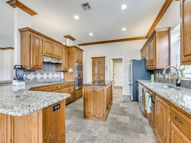 8204 NW 64th Terrace, Oklahoma City, OK 73132