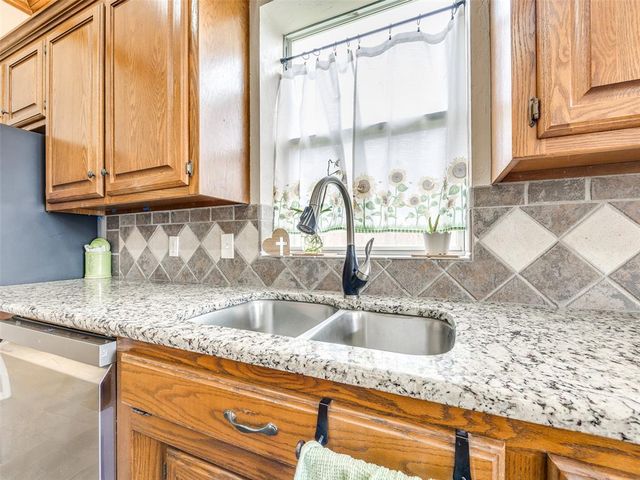 8204 NW 64th Terrace, Oklahoma City, OK 73132