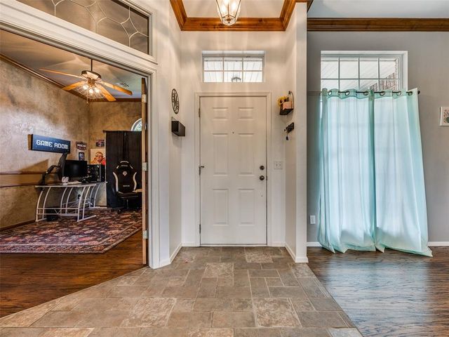 8204 NW 64th Terrace, Oklahoma City, OK 73132