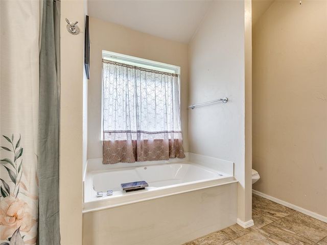 8204 NW 64th Terrace, Oklahoma City, OK 73132