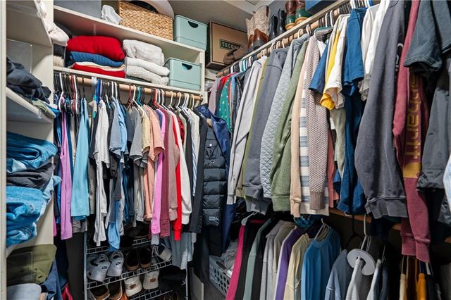 1716 NW Nicholas Drive, Grain Valley, MO 64029