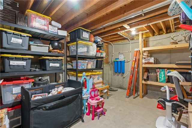 1716 NW Nicholas Drive, Grain Valley, MO 64029