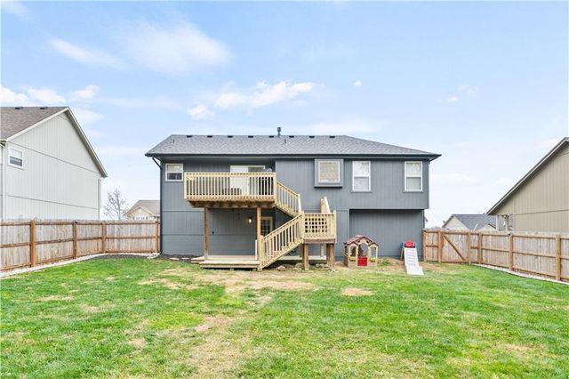 1716 NW Nicholas Drive, Grain Valley, MO 64029