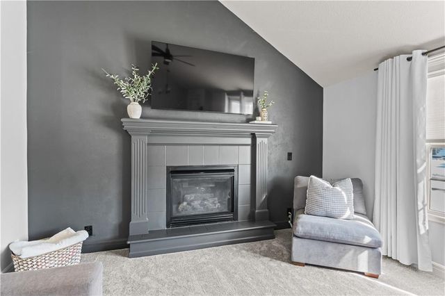 1716 NW Nicholas Drive, Grain Valley, MO 64029